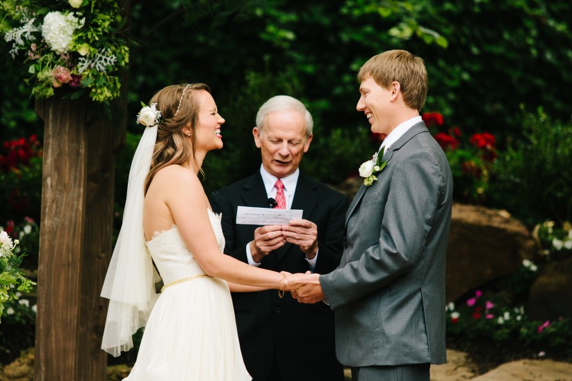 difference-between-a-licensed-minister-vs-a-wedding-officiant